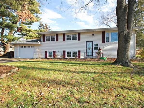 48 Norman St, Kankakee, IL 60901