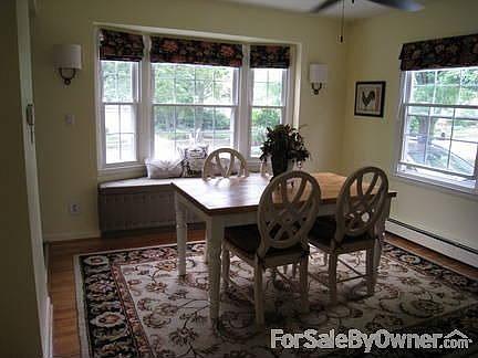 2nd image of 1529 Maywood Ave