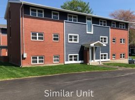 445 Kennard Rd, Manchester, NH
