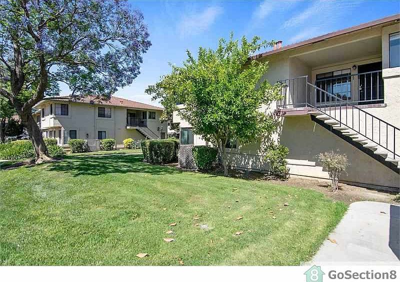 1st image of 126 Kenbrook Cir
