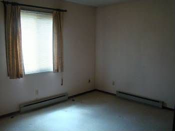 2nd image of W169N11574 Biscayne Dr