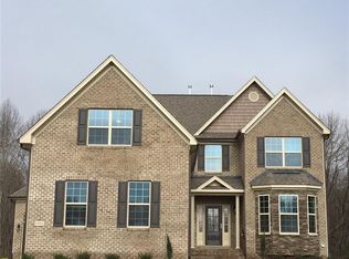 6902 River Gate Ct, Oak Ridge, NC 27310