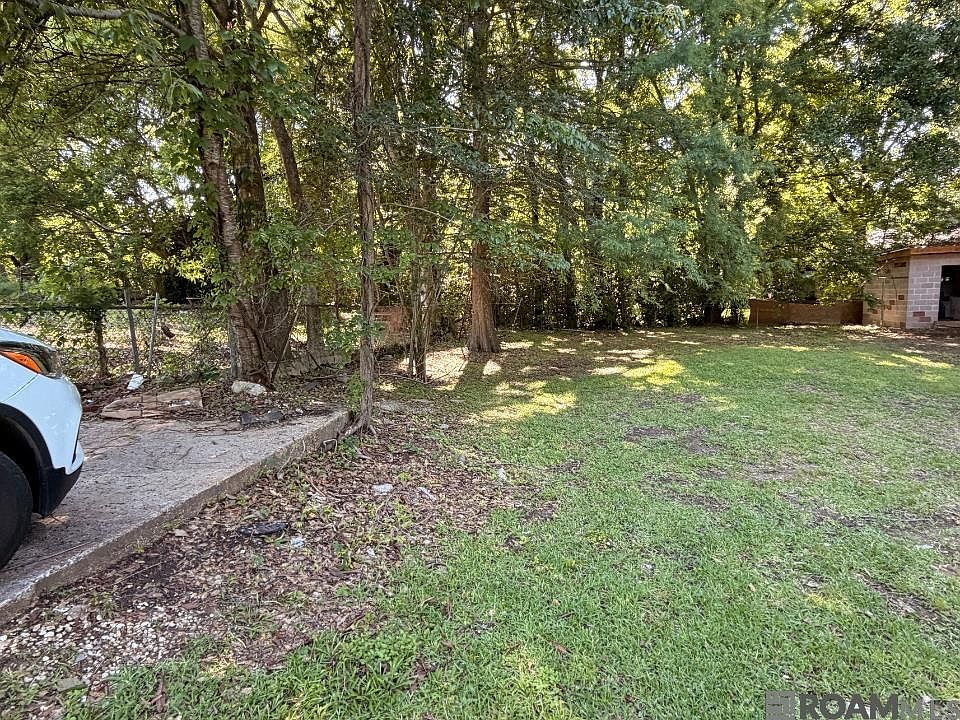 2nd image of 29 Thomas H Delpit Dr