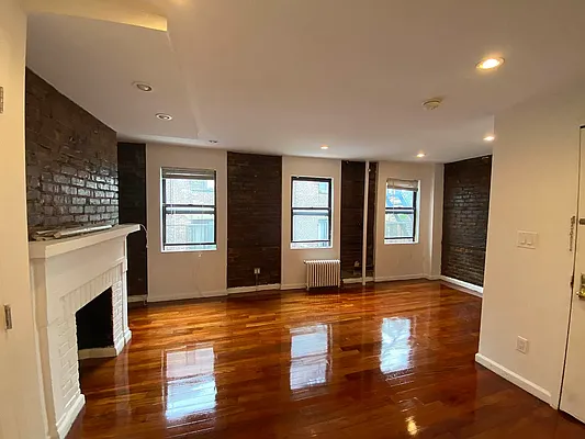 Rented by REAL New York | media 10