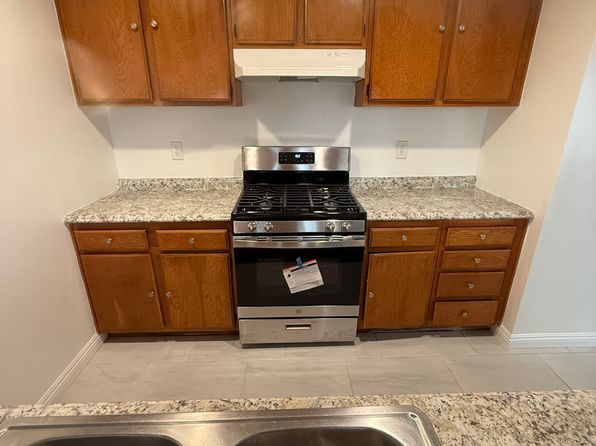 318 Cherry Ave #202