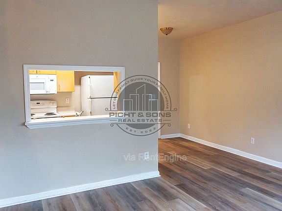 4th image of 2403 Hartsfield Rd #602-1