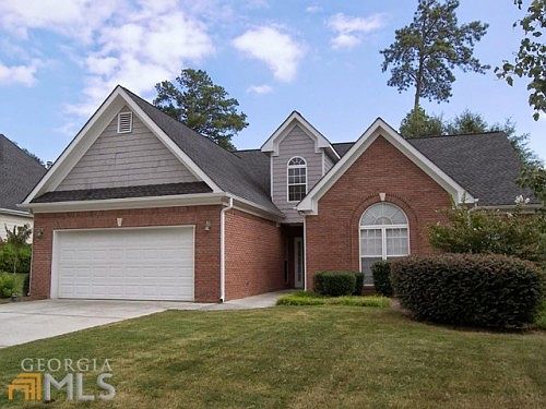 2nd image of 302 Blue Creek Ln