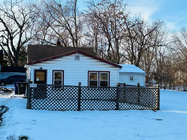 1604 E 29th St, Des Moines, IA 50317