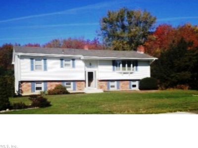 2 Paschal Dr, Milford, CT, 06461