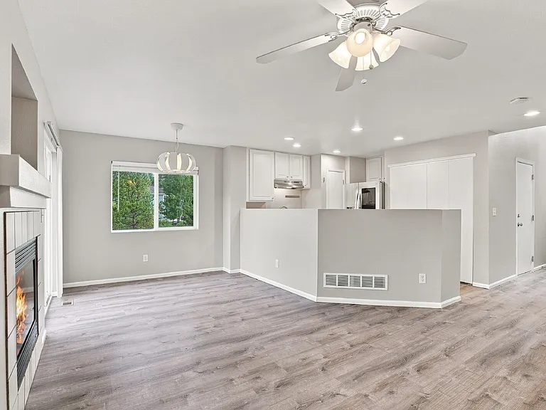 4028 Three Bridges Ct — Photo 8