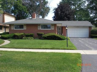 331 W Kathleen Dr, Des Plaines, IL 60016