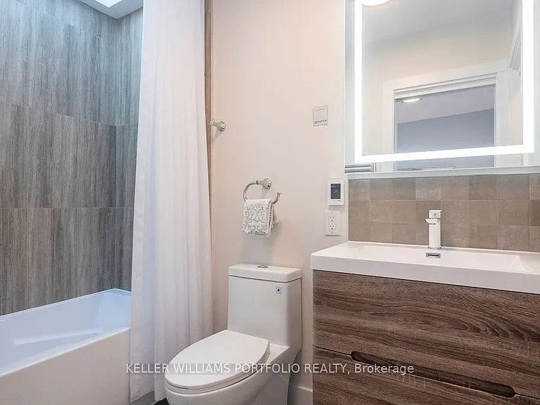 207 Beatrice St #2 — Photo 11