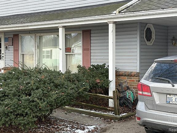 3rd image of 3384 Erie Shore Dr