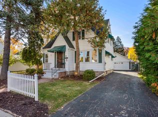 737 Lincoln St, Menasha, WI 54952