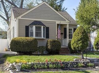 22 Buckmaster Rd, Westwood, MA 02090
