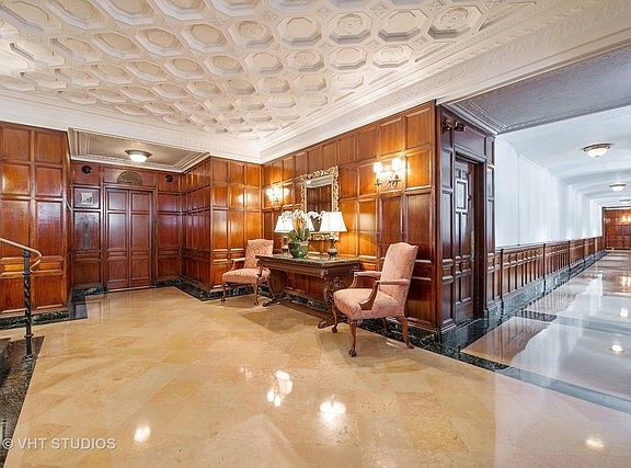 3rd image of 1366 N Dearborn St APT 2C