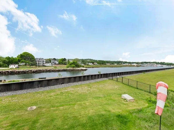 10 Perkins Rd, Gloucester, MA 01930