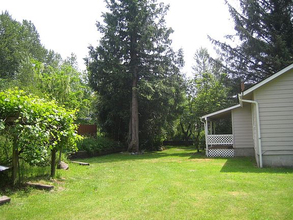 3rd image of 427 Bendigo Blvd S