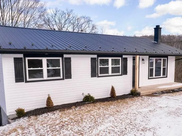 6 Forest Dr, Lock Haven, PA 17745