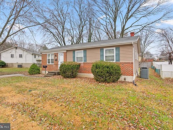 2nd image of 3839 Terka Cir