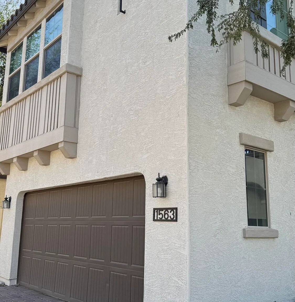 3 bed, 2.5 bath, 1966 sqft, $2,700 — Photo 2