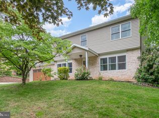 201 Fineview Rd, Camp Hill, PA 17011