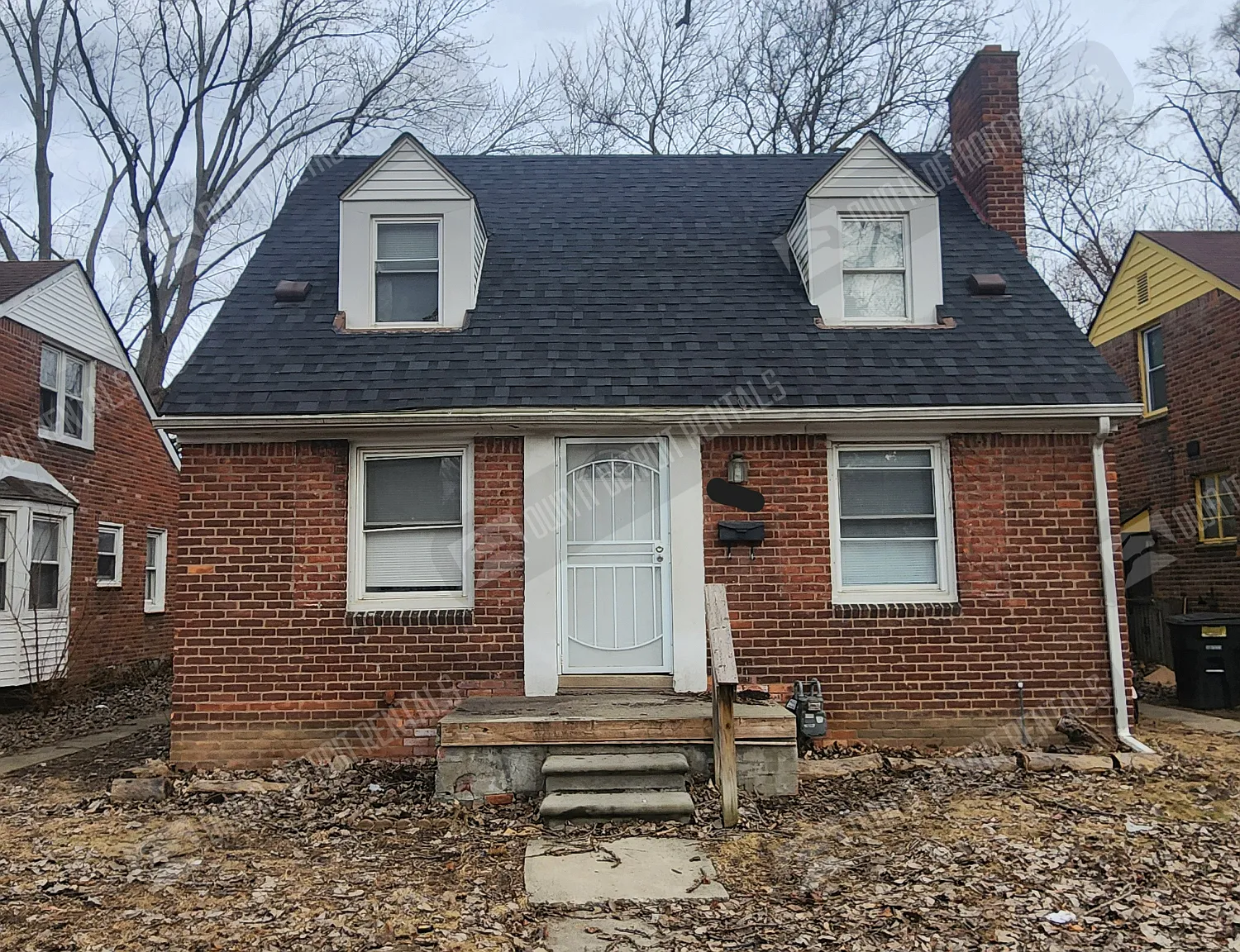 House-Bungalow — Photo 1
