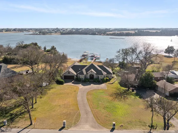 155 Lakeshore Dr, Waxahachie, TX 75165