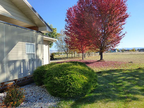 3rd image of 226 Christofferson Ln