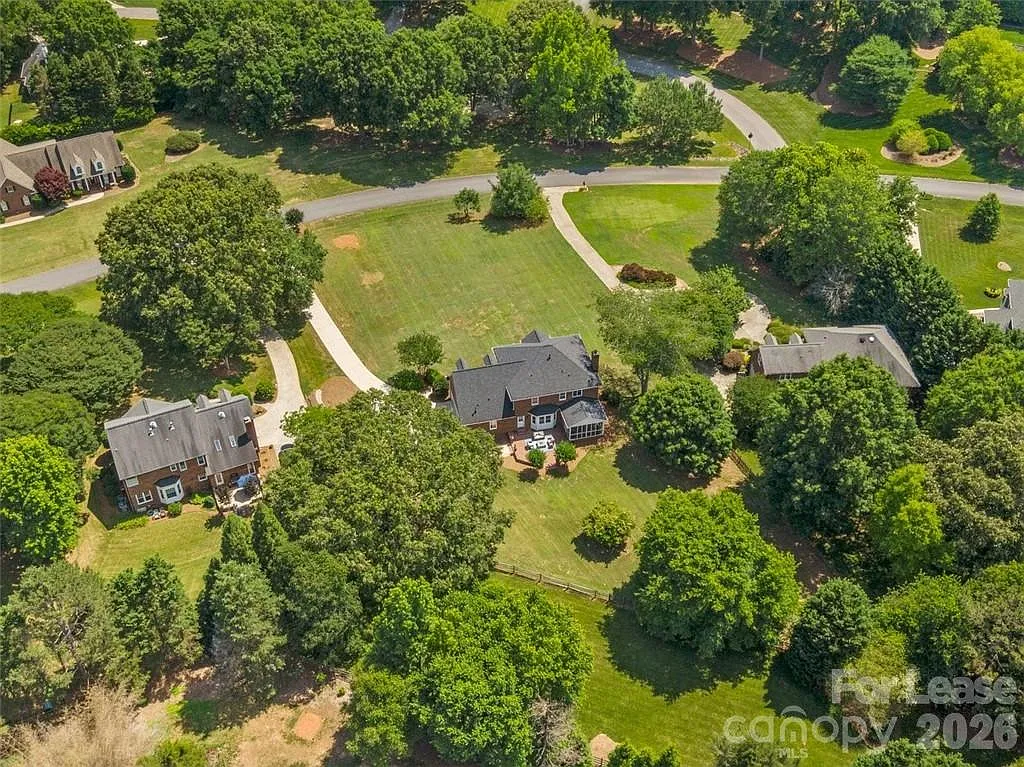 4 bed, 2.5 bath, 3003 sqft, $4,450 — Photo 4