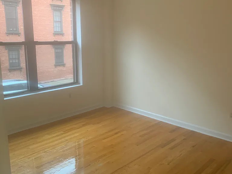358 2nd St #2D — Photo 7