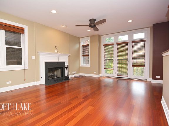 3rd image of 1626 N Oakley Ave #3