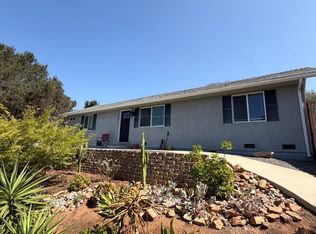 1564 York Dr, Vista, CA 92084