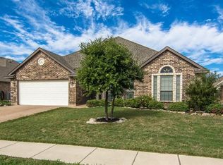 347 Cedar Crest Dr, Justin, TX 76247