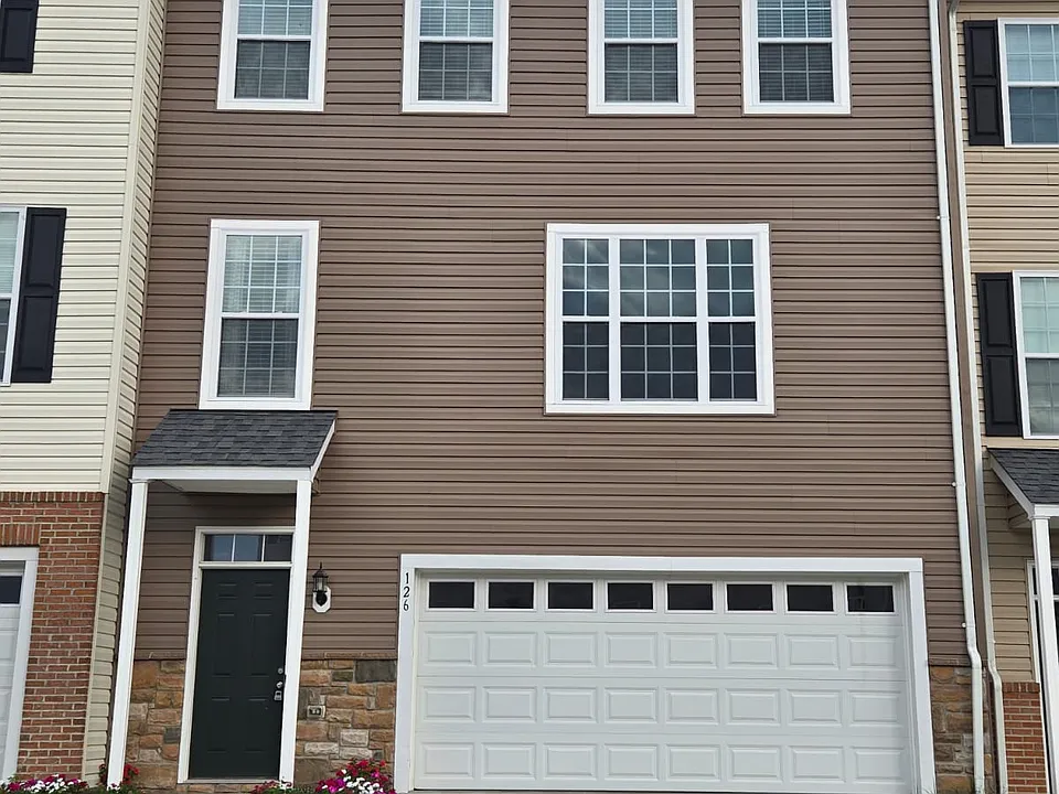 112 Brockham Ct