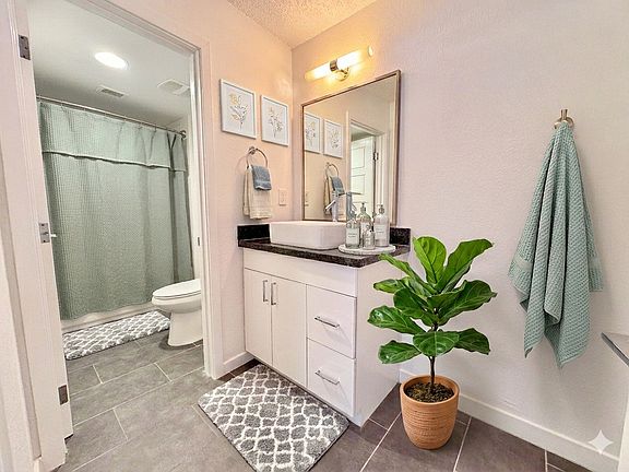 3rd image of 4446 N 36th St APT 13