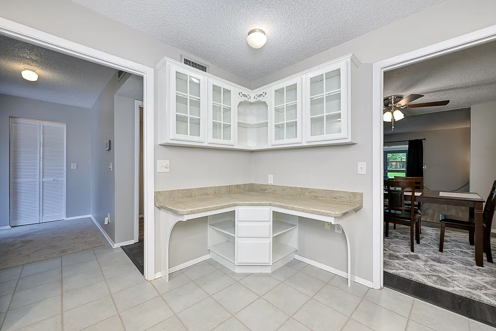 3 bed, 1800 sqft, $2,125 — Photo 4