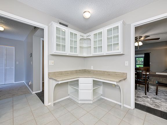 4th image of 319 Greencastle Dr