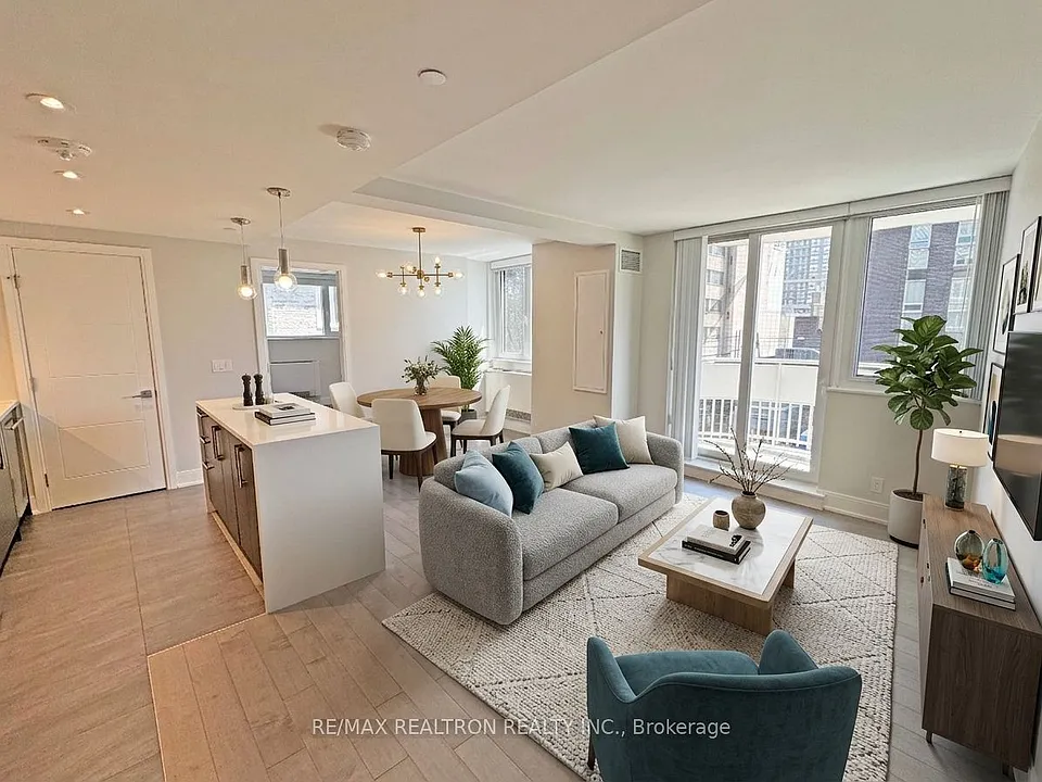 11 Walmer Rd #301