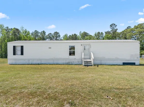 2800 Joyner Swamp Rd., Galivants Ferry, SC 29544