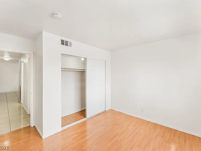 375 N 15th St #1 — Photo 16