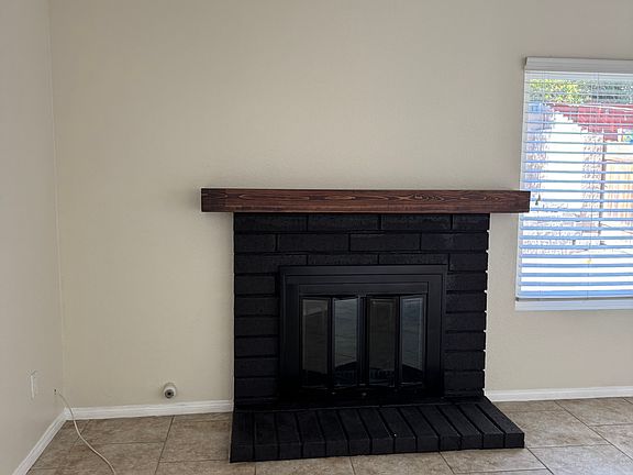 4th image of 2594 Crosshaven Ln