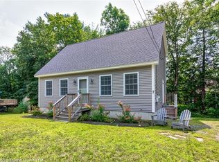 7 Larue Dr, Freeport, ME 04032