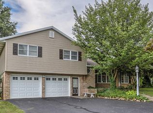 5 Central St, Newville, PA 17241