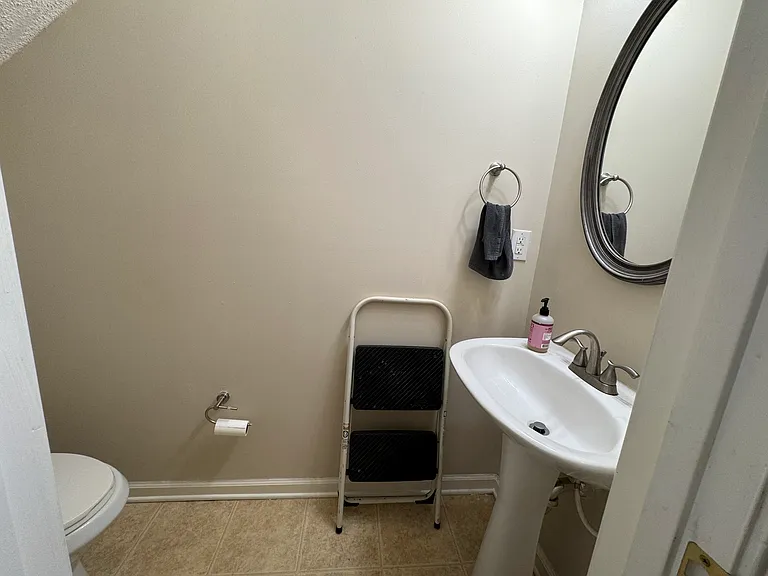 431 Windstone Trl — Photo 16
