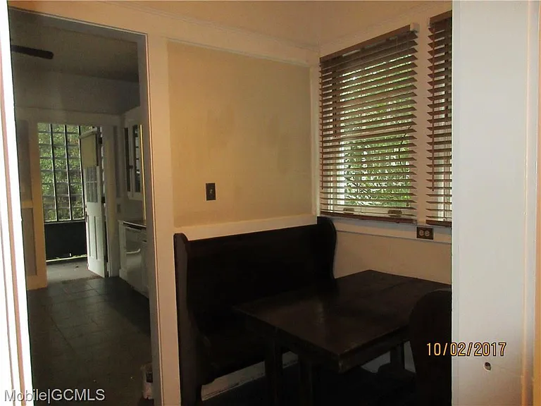 1576 Dauphin St — Photo 12