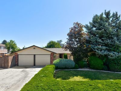 611 S 69th Ave, Yakima, WA, 98908