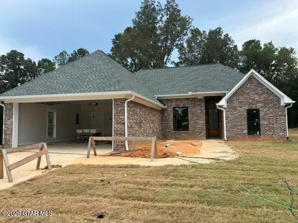 220 W #A, Pheba, MS 39755