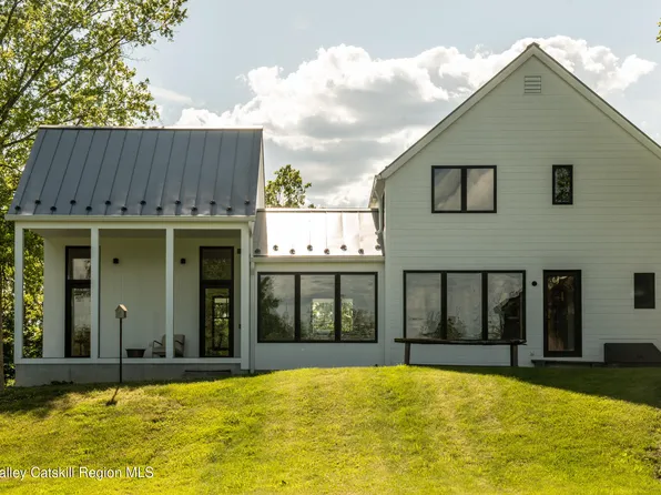 251 Viewmont Road, Germantown, NY 12526
