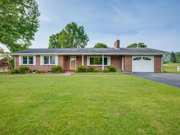 78 Flatwoods Dr, Lebanon, VA 24266